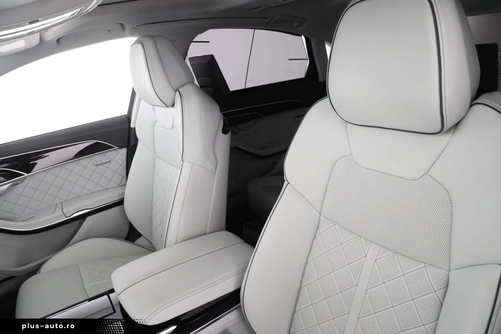 AUDI A8 L 60 TFSI e quattro tiptr. S line   PANO