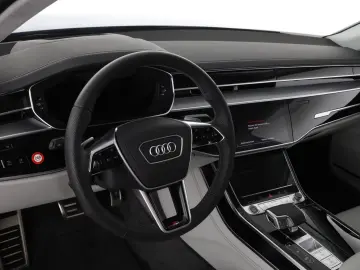 AUDI A8 L 60 TFSI e quattro tiptr. S line   PANO