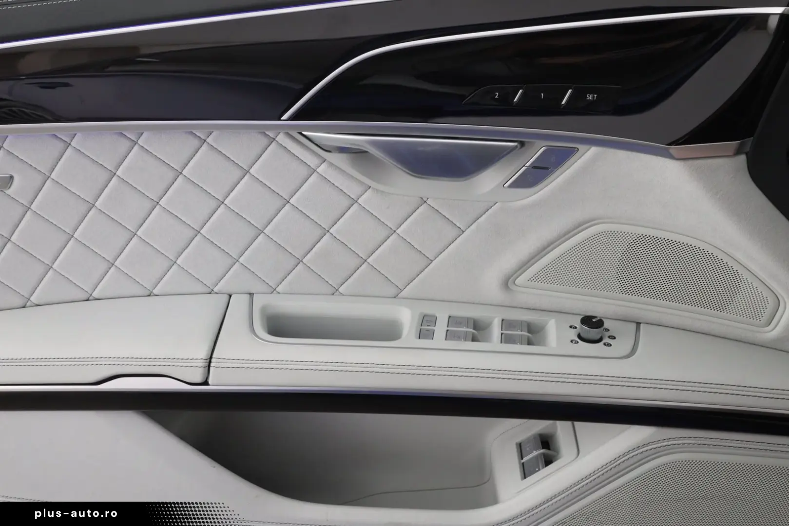AUDI A8 L 60 TFSI e quattro tiptr. S line   PANO
