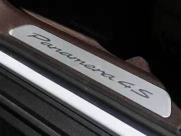 PORSCHE Panamera 4S E-Hybrid Clubleder InnoDrive Head-Up