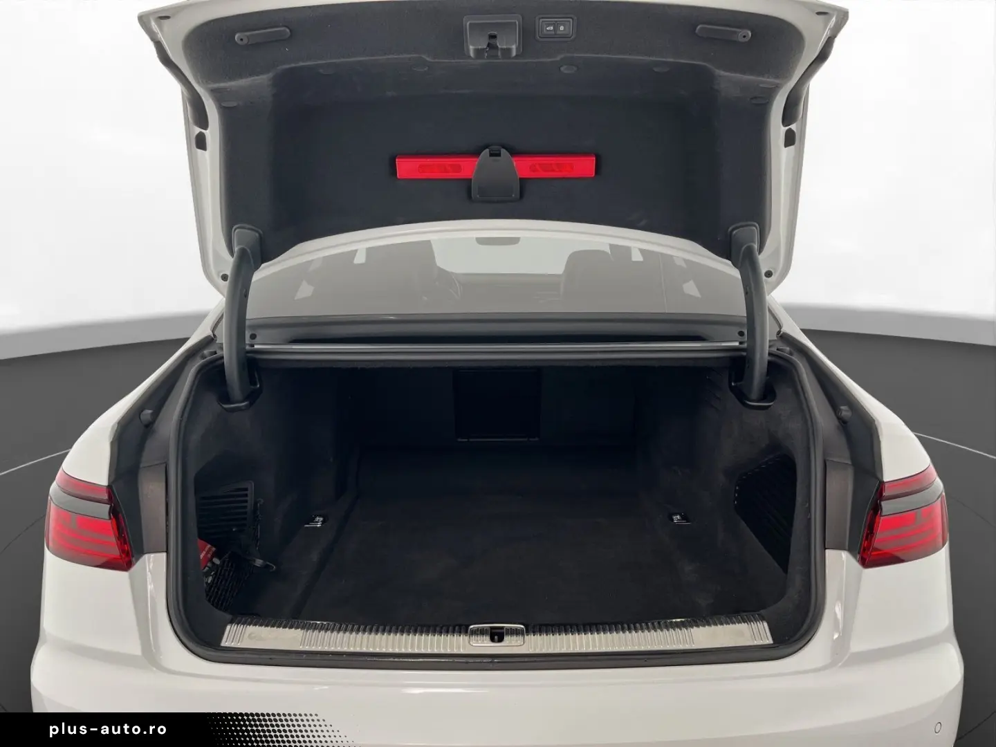 AUDI A8 55 TFSI quattro tiptronic S line   PANO
