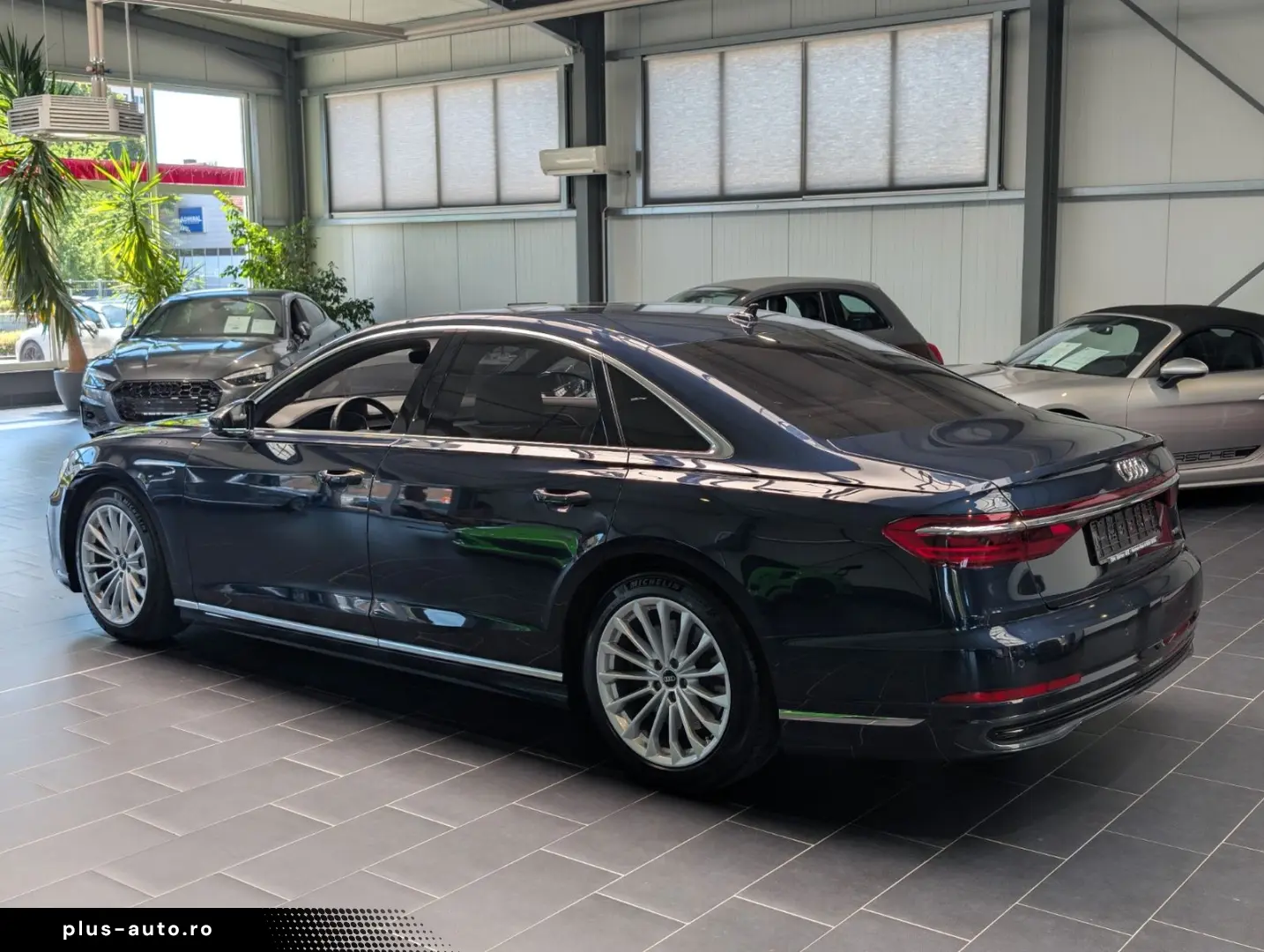 AUDI A8 55 TFSI quattro tiptronic