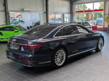 AUDI A8 55 TFSI quattro tiptronic
