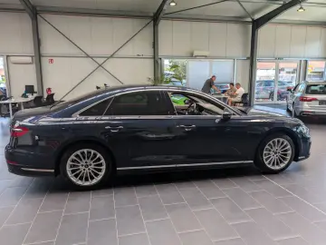 AUDI A8 55 TFSI quattro tiptronic
