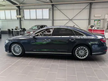 AUDI A8 55 TFSI quattro tiptronic