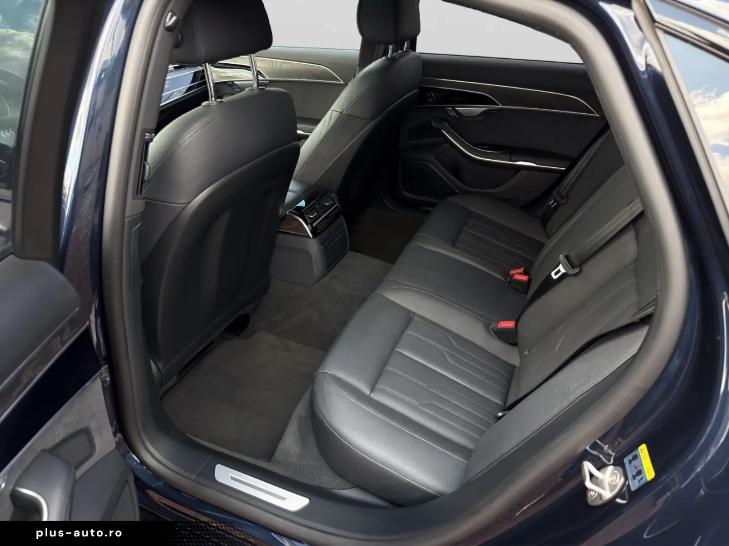 AUDI A8 55 TFSI quattro S LINE PANO STANDHEIZ B&O