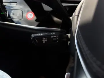AUDI A8 55 TFSI quattro S LINE PANO STANDHEIZ B&O
