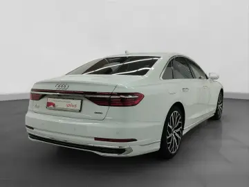 AUDI A8 50 TDI Q PANO HuD LM21