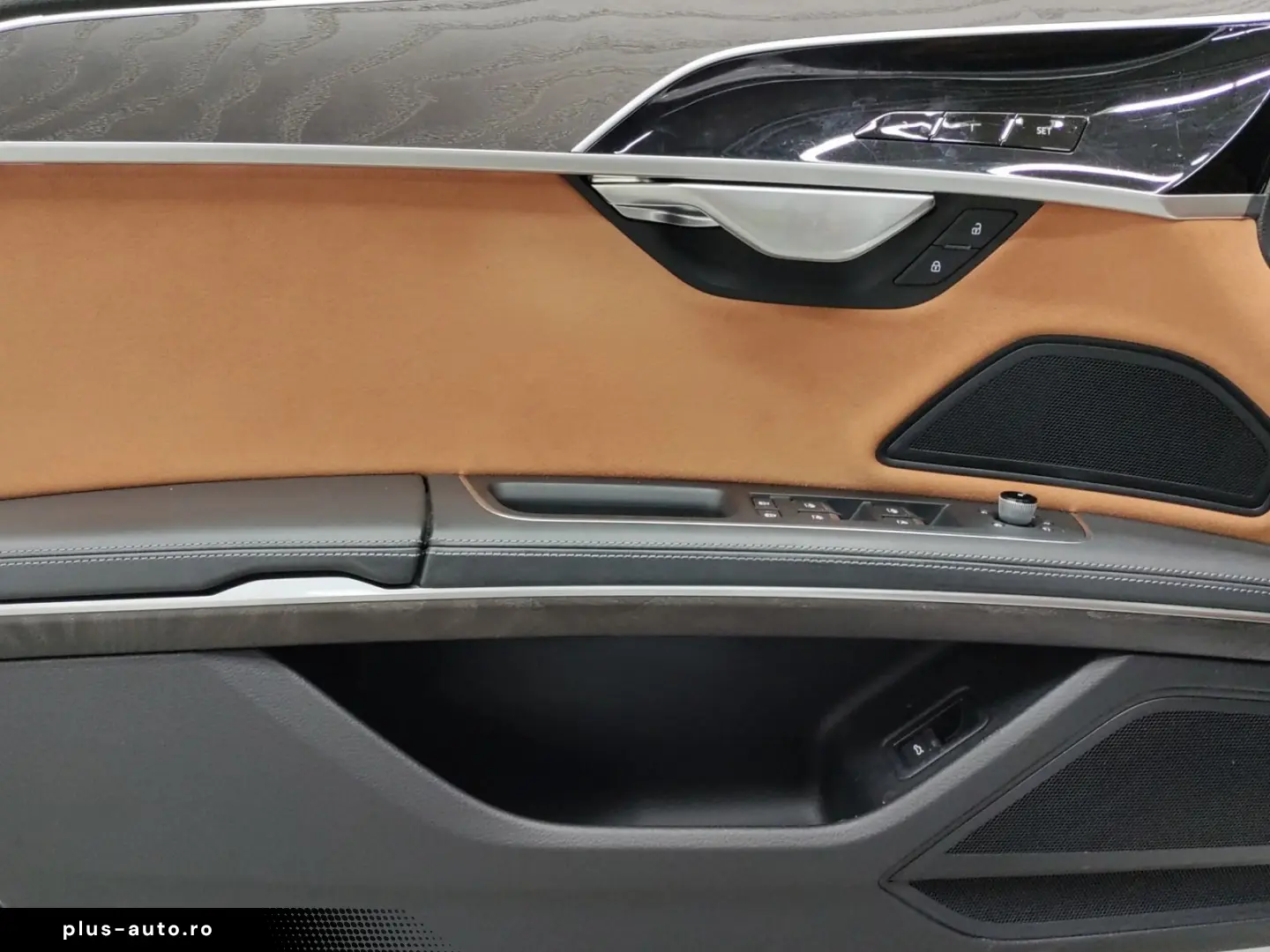AUDI A8 50 TDI Q PANO HuD LM21