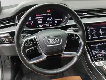 AUDI A8 50 TDI Q PANO HuD LM21