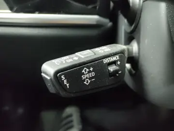AUDI A8 50 TDI Q PANO HuD LM21