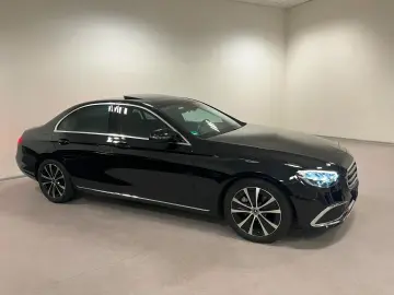 MERCEDES-BENZ E 220 d Limousine Widescreen Leder Kamera