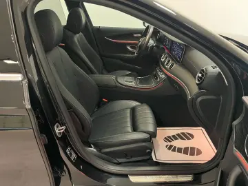 MERCEDES-BENZ E 220 d Limousine Widescreen Leder Kamera