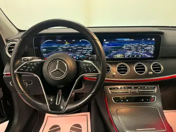 MERCEDES-BENZ E 220 d Limousine Widescreen Leder Kamera