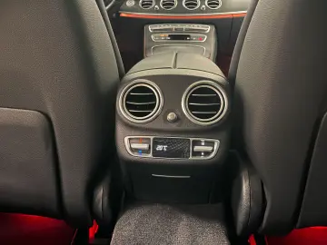 MERCEDES-BENZ E 220 d Limousine Widescreen Leder Kamera