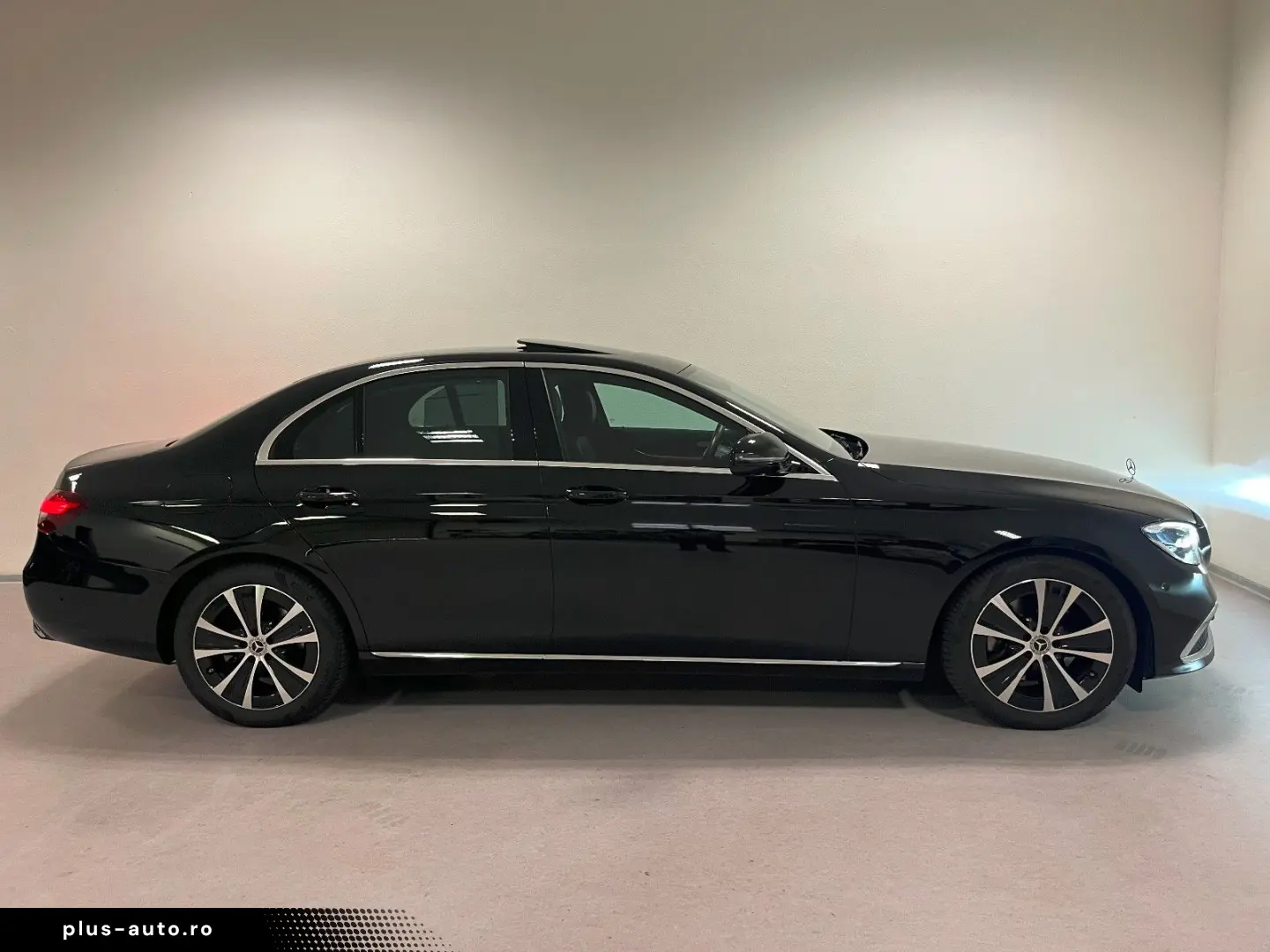 MERCEDES-BENZ E 220 d Limousine Widescreen Leder Kamera