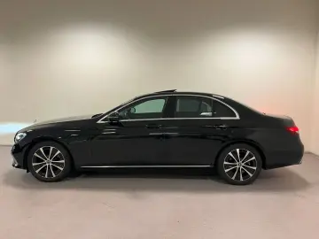 MERCEDES-BENZ E 220 d Limousine Widescreen Leder Kamera