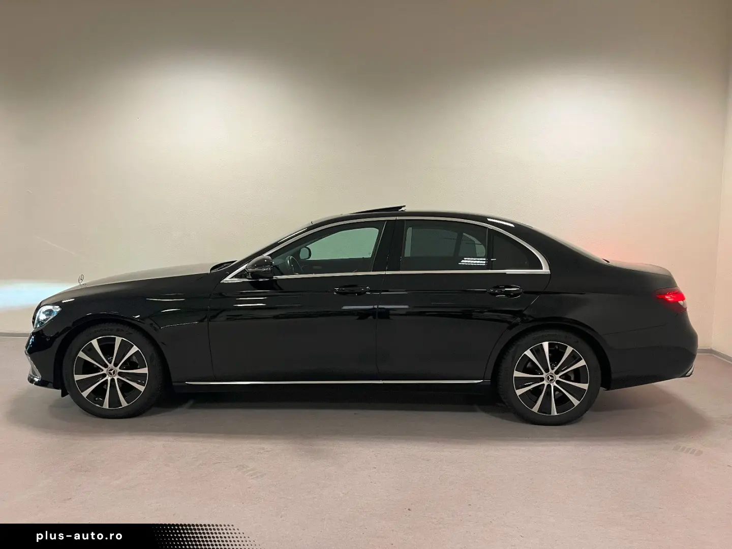 MERCEDES-BENZ E 220 d Limousine Widescreen Leder Kamera