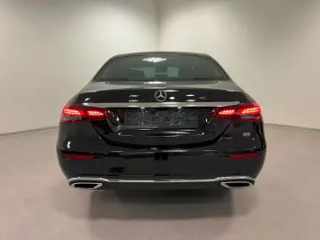 MERCEDES-BENZ E 220 d Limousine Widescreen Leder Kamera