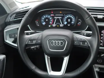 AUDI Q3 1 5 TFSI advanced Mild Hybrid  APP  ACC  LED
