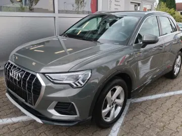 AUDI Q3 1 5 TFSI advanced Mild Hybrid  APP  ACC  LED