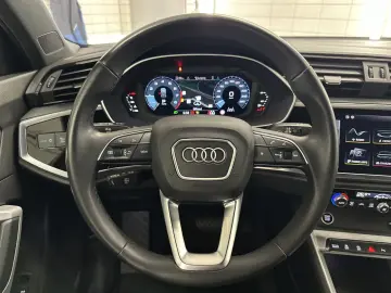 AUDI Q3 35 TFSI advanced S-tr.  LED Navi virt.Cockpit