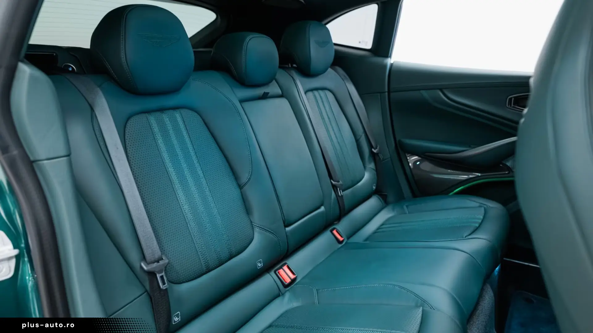 Aston Martin 4.0 V8 DBX707  Full  Bowers & Wilkins