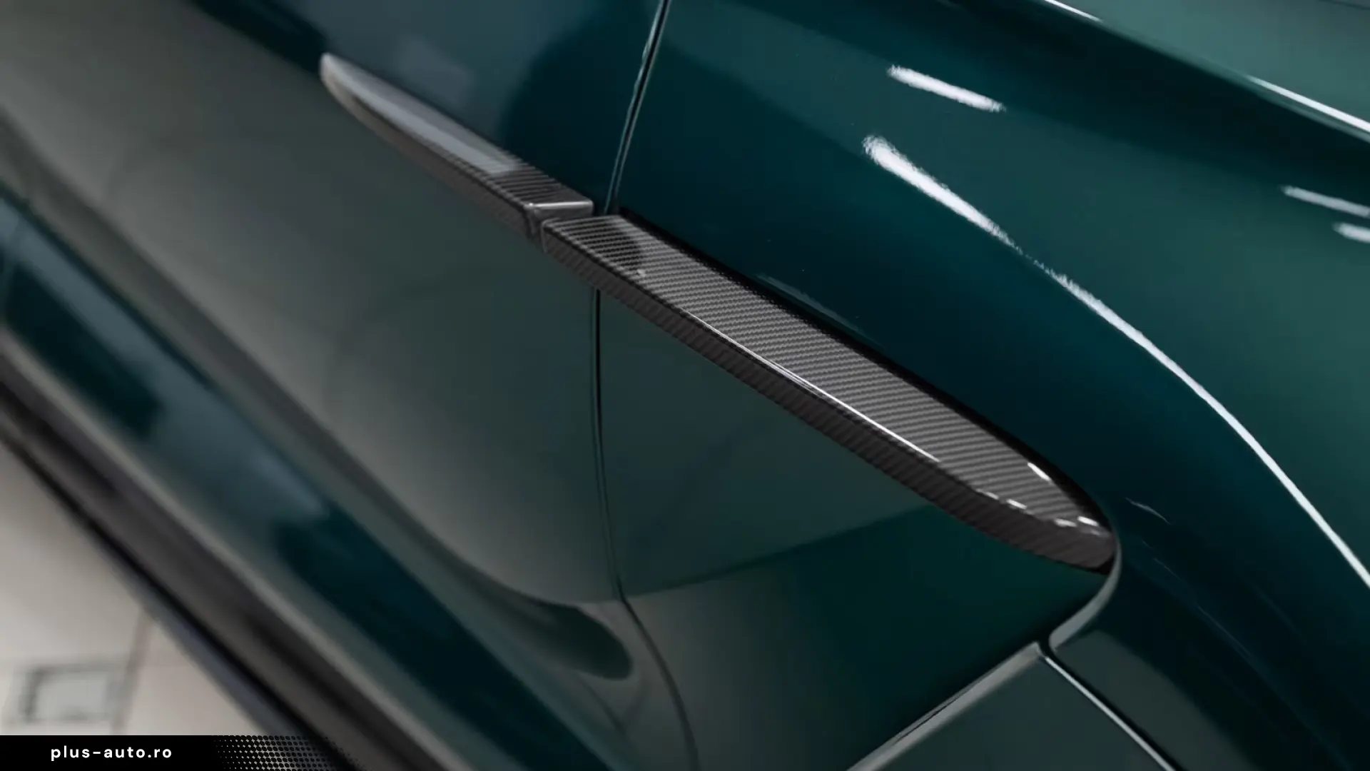 Aston Martin 4.0 V8 DBX707  Full  Bowers & Wilkins