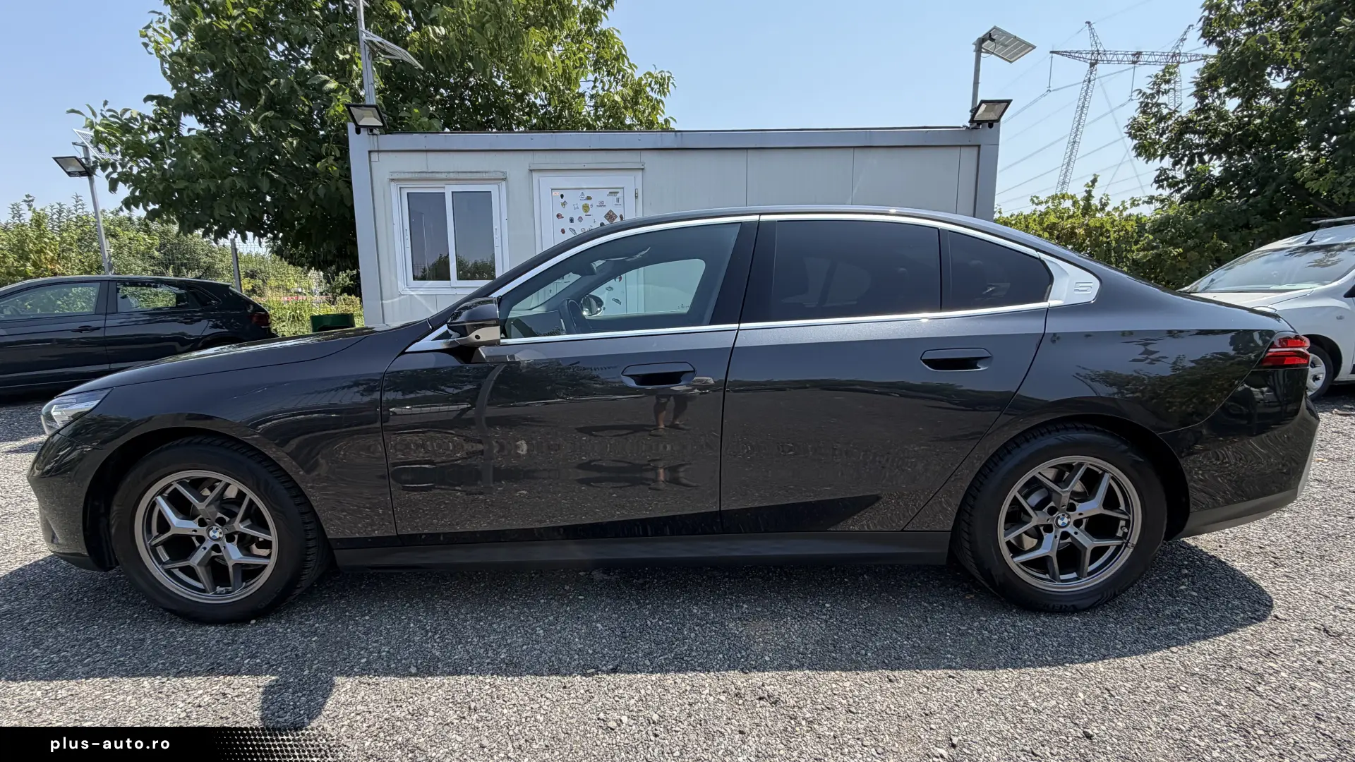 BMW 520 2.0 BENZINA MHEV 208 CP
