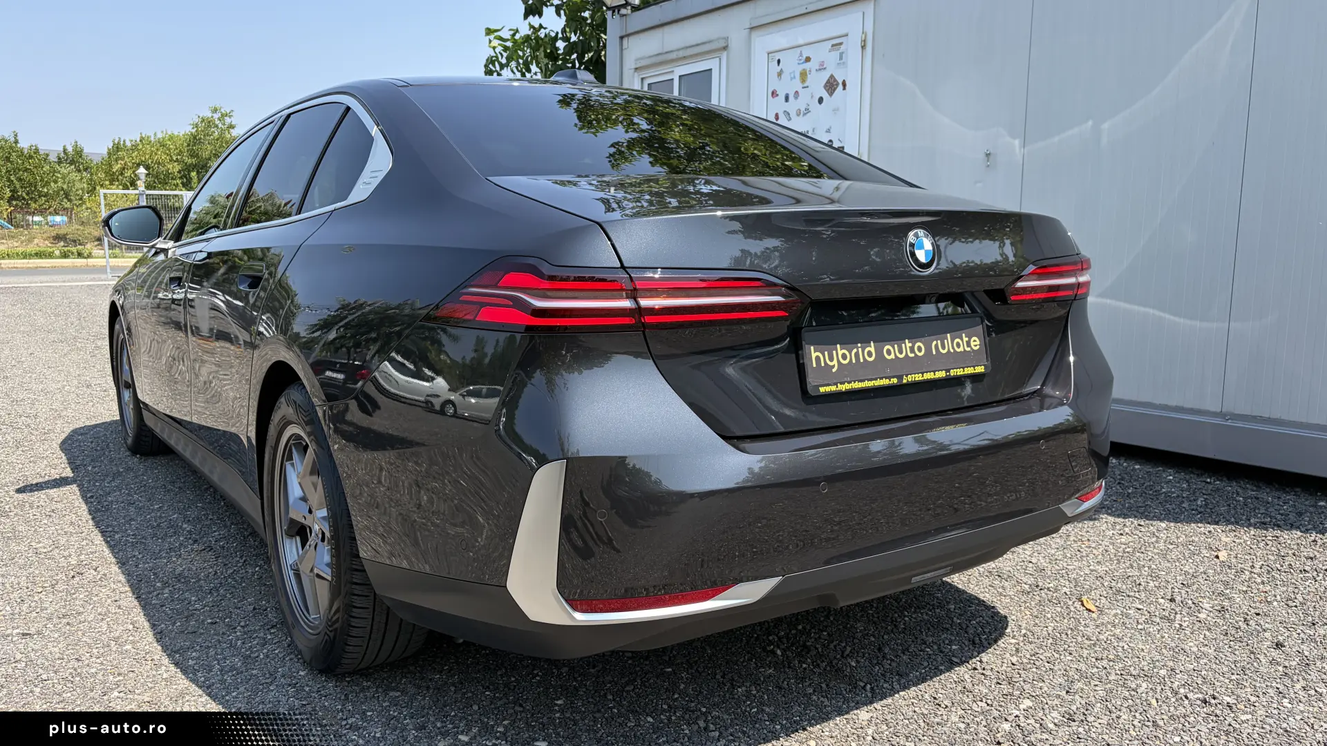 BMW 520 2.0 BENZINA MHEV 208 CP