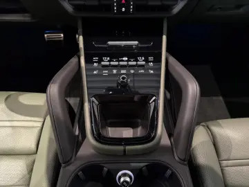 Porsche Cayenne S E-Hybrid