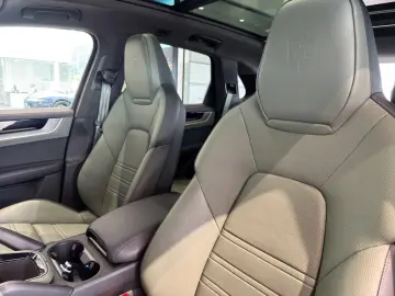 Porsche Cayenne S E-Hybrid