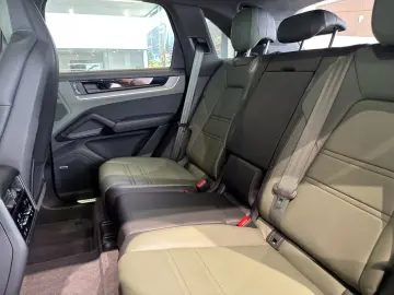 Porsche Cayenne S E-Hybrid