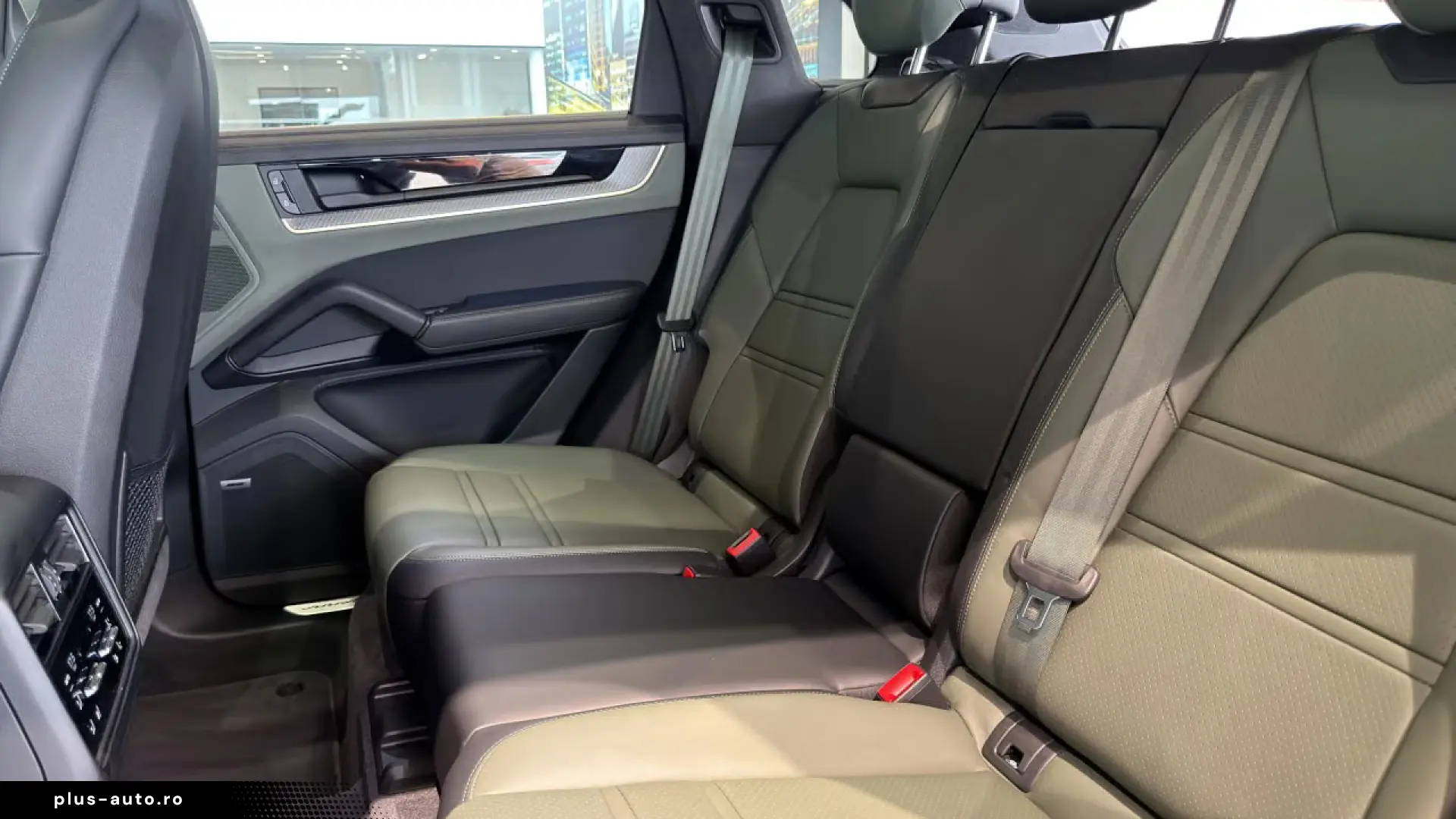 Porsche Cayenne S E-Hybrid