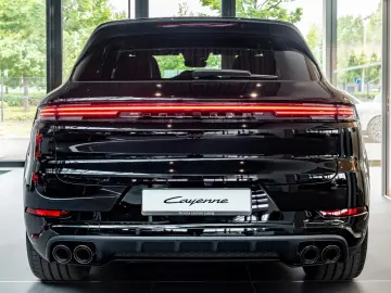 Porsche Cayenne Black Edition