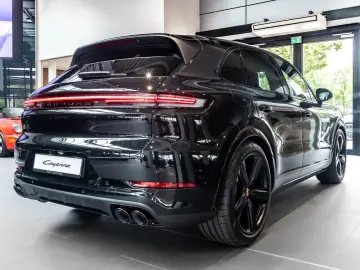 Porsche Cayenne Black Edition