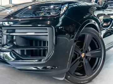 Porsche Cayenne Black Edition