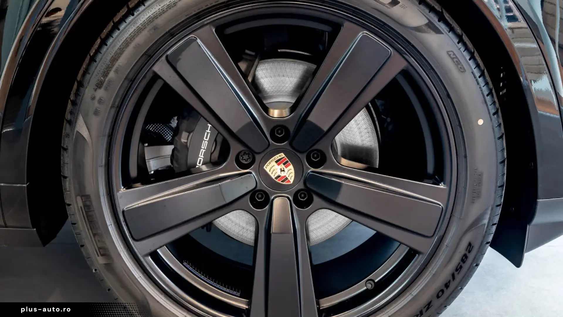 Porsche Cayenne Black Edition