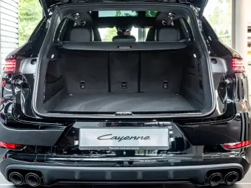 Porsche Cayenne Black Edition