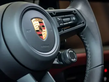 Porsche Cayenne Black Edition
