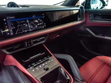 Porsche Cayenne Black Edition