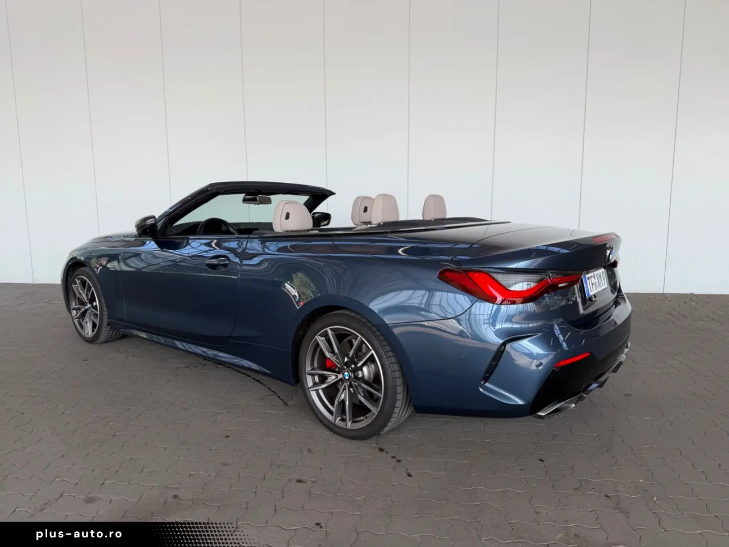 BMW M440i xDrive Cabrio Standhzg BMW Checkheft 360