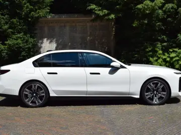 BMW 740i M Sport