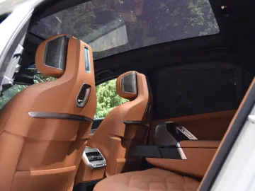 BMW 740i M Sport