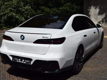 BMW 740i M Sport