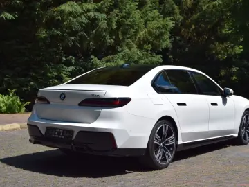 BMW 740i M Sport