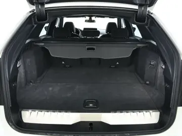 BMW 5er - 530 e M Sport Navi HUD PDC DAB