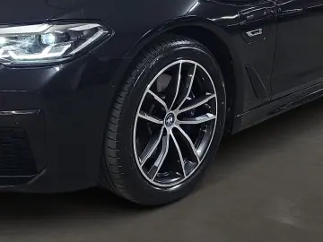 BMW 530e M-Sport Pano