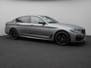 BMW 530d M Sport 360 Laser B&W HUD Individual 19Zoll