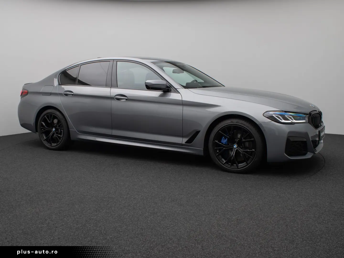 BMW 530d M Sport 360 Laser B&W HUD Individual 19Zoll